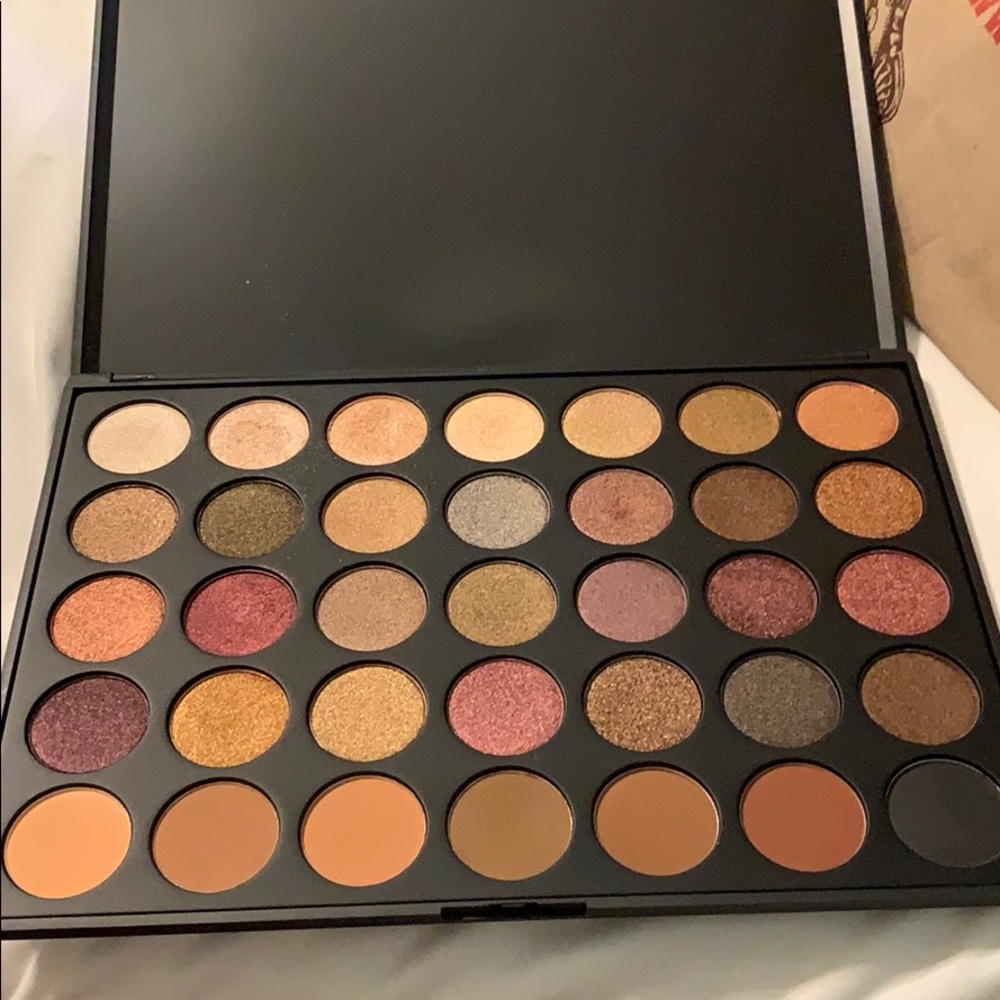 Morphe pallet 35f fall into frost